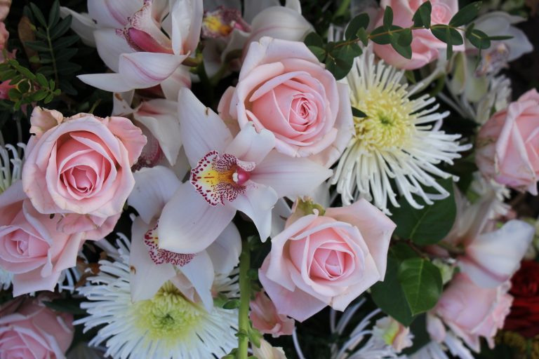 sweetheart table flowers