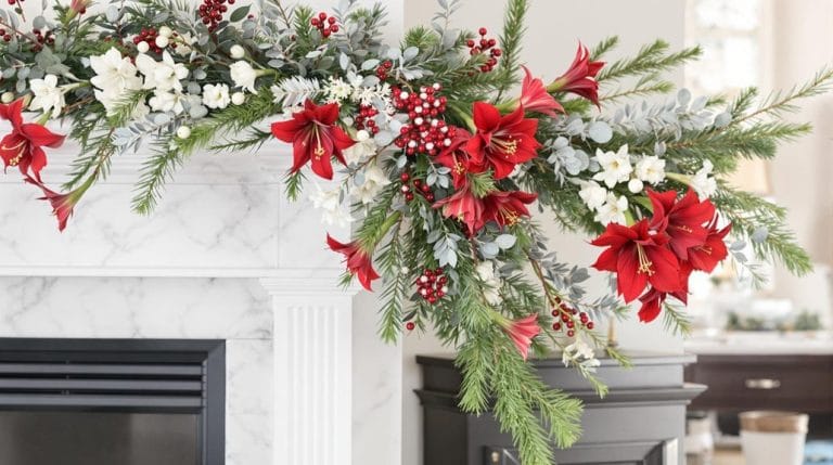 scandinavian christmas floral ideas